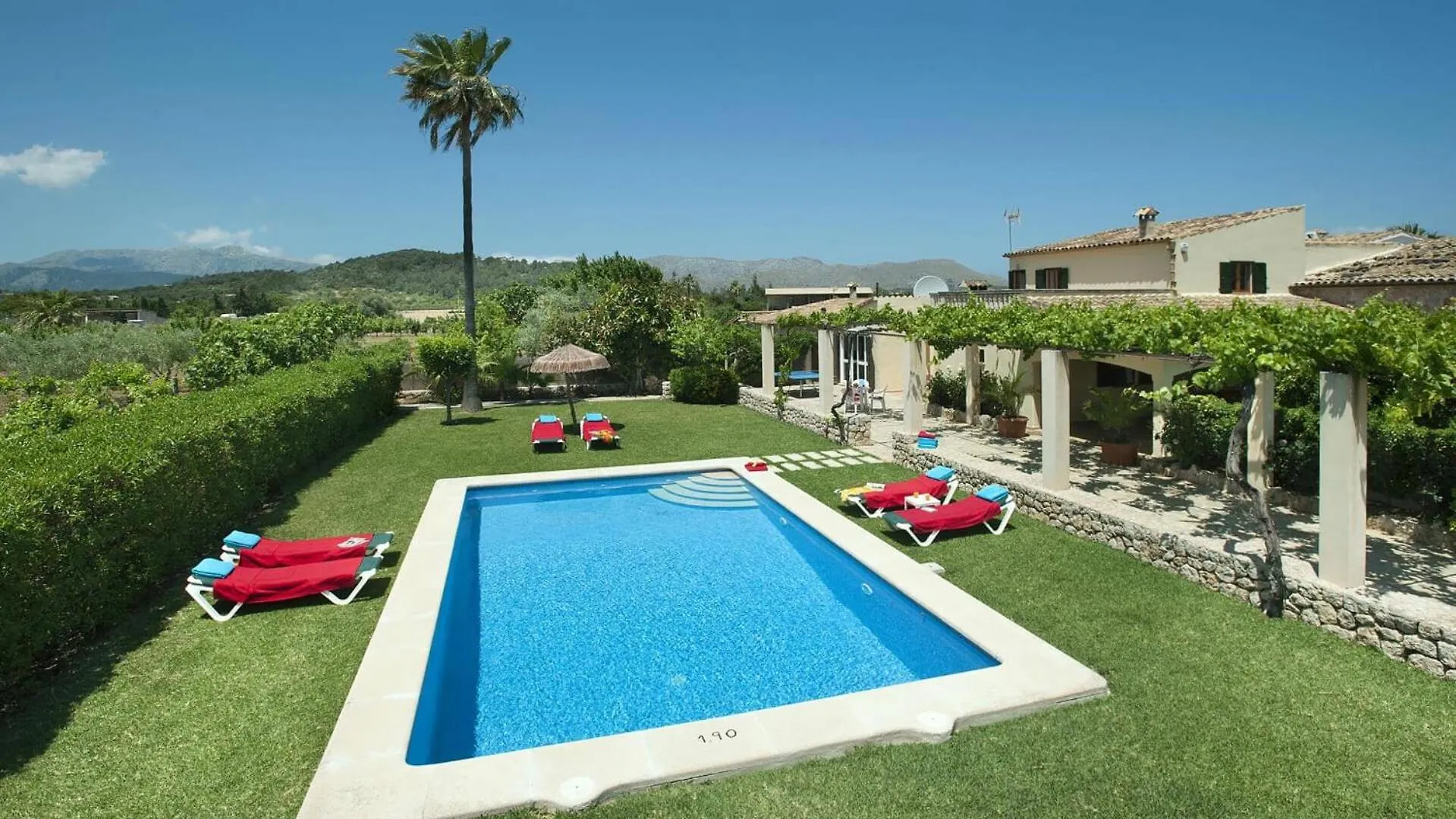 Villa Guaita By Villa Plus contacts